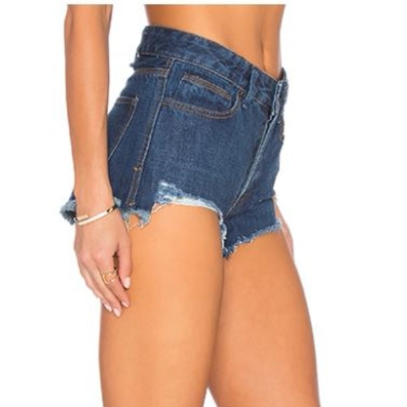 Free People Logan Denim Cut Off Rinse Wash Shorts - Picture 2 of 8
